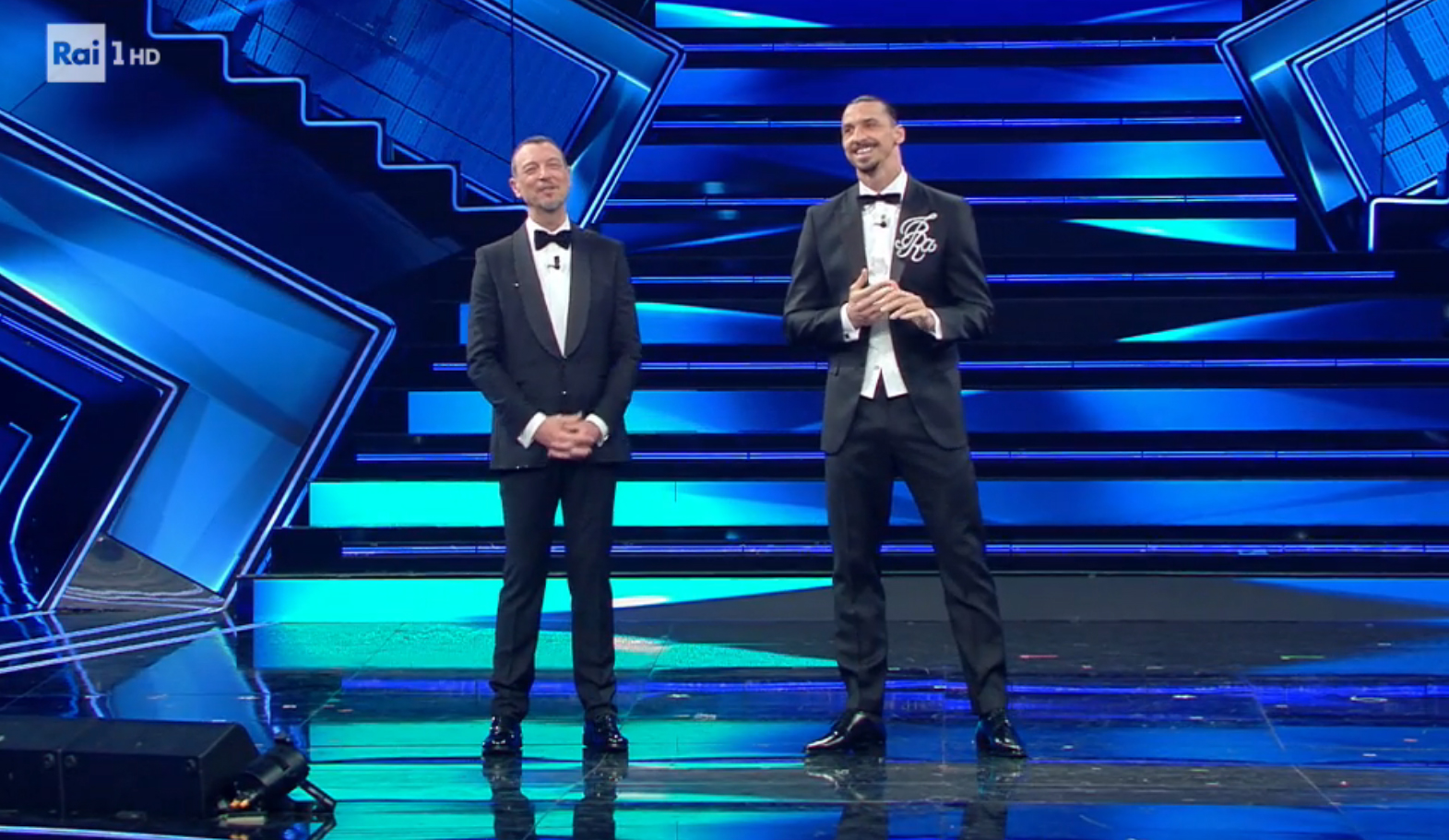 Zlatan Ibrahimovic nella prima serata del Festival di Sanremo 2021 [credit: RaiPlay]