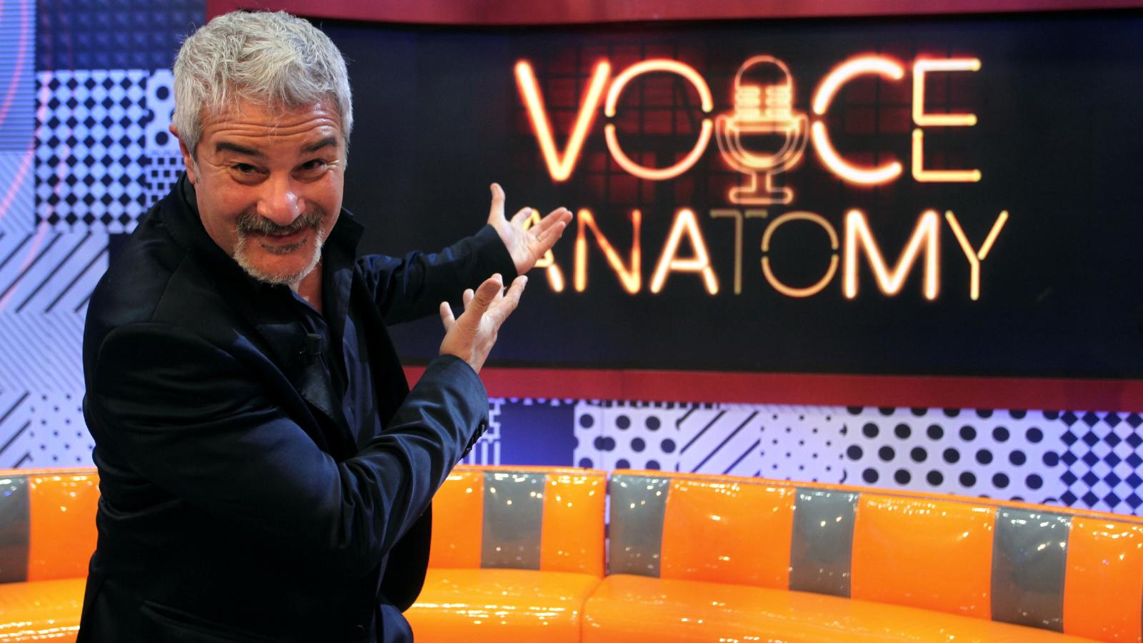 Pino Insegno presenta Voice Anatomy su Rai2 [credit: Ufficio Stampa RAI]