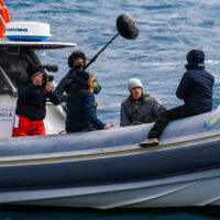 L’esperienza di Michele Bravi con il team National Geographic per ‘I segreti delle balene’ su Disney+