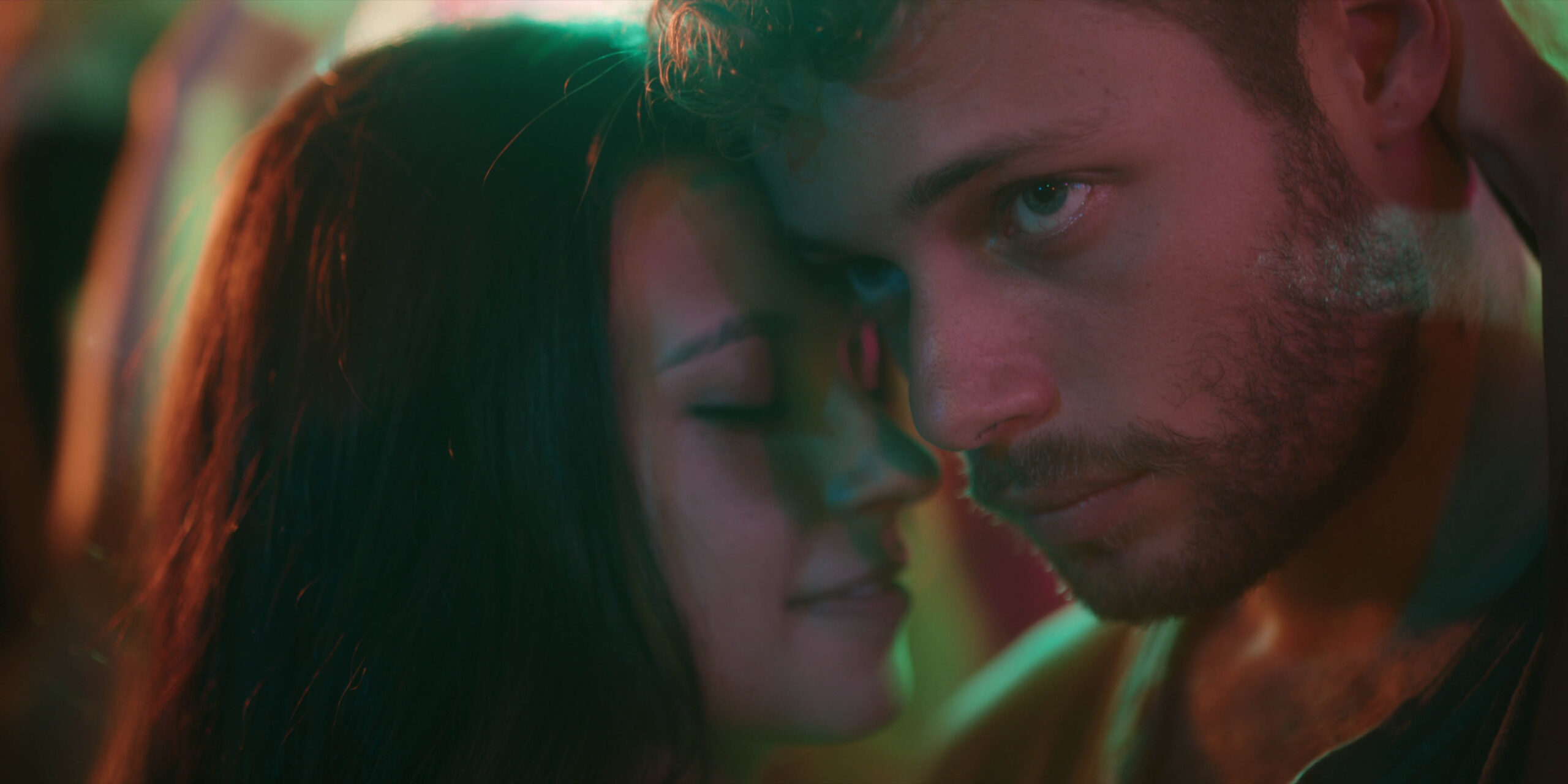 Summertime 2x01 [credit: courtesy of Netflix]