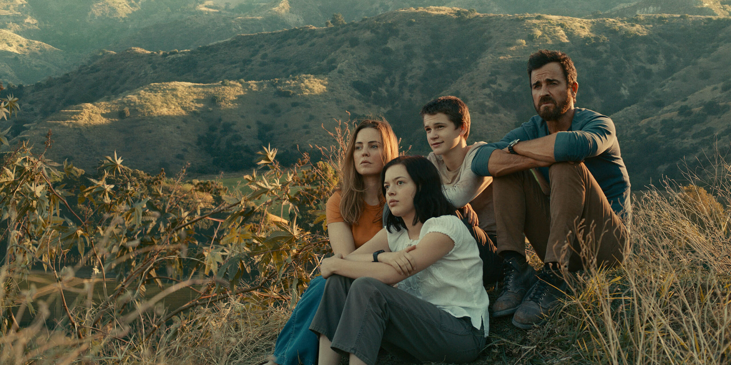 Justin Theroux, Melissa George, Logan Polish e Gabriel Bateman in The Mosquito Coast 1x01 [tag: Justin Theroux, Melissa George, Logan Polish, Gabriel Bateman] [credit: courtesy of Apple TV Plus]