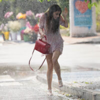 Özge Gürel (Ezgi Inal) in Mr. Wrong – Lezioni d’amore 1×03 (ITA)