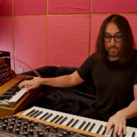 Sean Ono Lennon in Watch the Sound with Mark Ronson 1×01