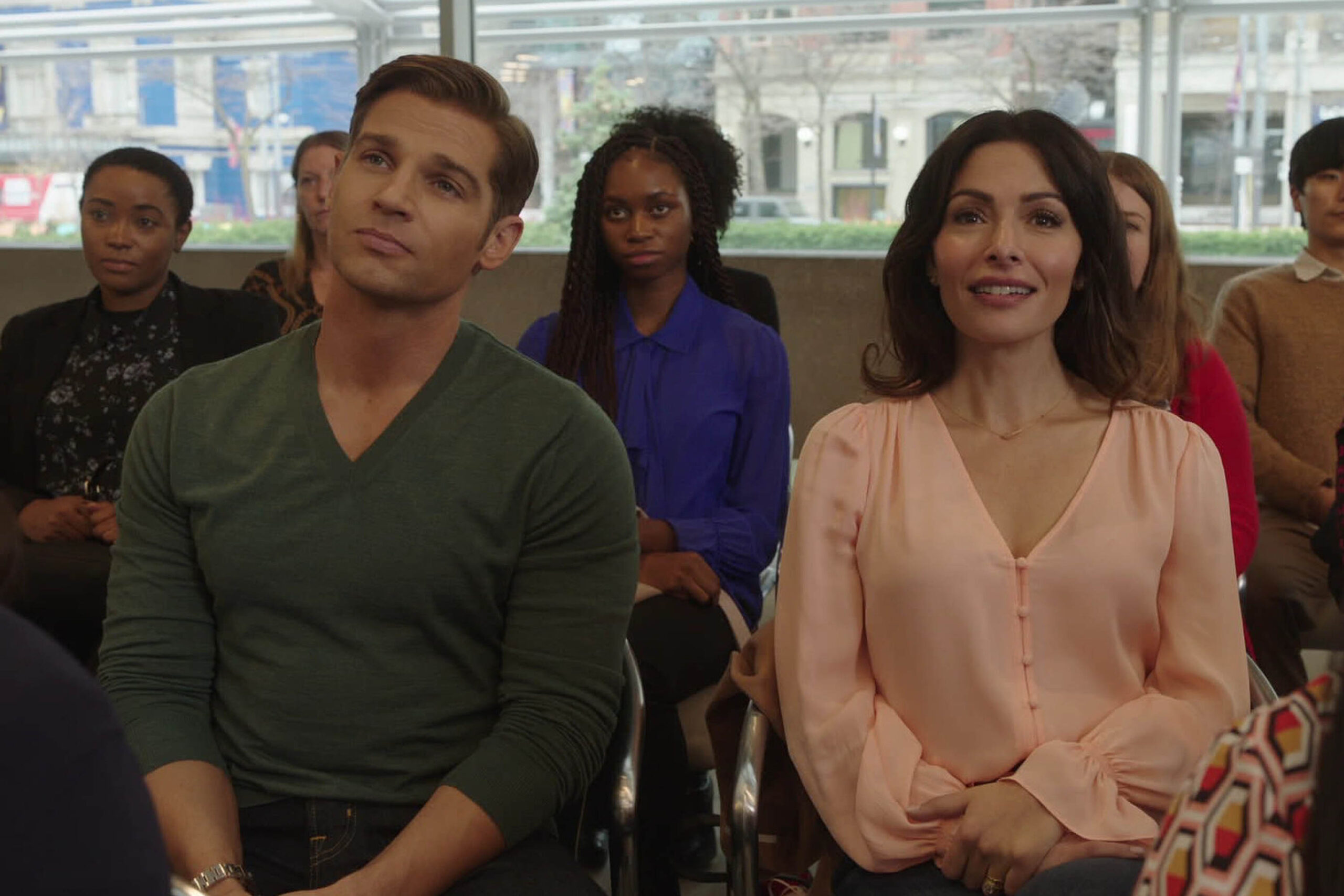 (S-D) Mike Vogel come Cooper Connelly e Sarah Shahi come Billie Connelly in Sex/Life 1x08 'This Must Be the Place' [tag: Mike Vogel, Sarah Shahi] [credit: courtesy of Netflix]