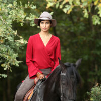 Tuba Büyüküstün (Sühan Korludag) in Brave and Beautiful – Episodio 2