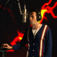 Mark Ronson in Watch the Sound with Mark Ronson 1×06