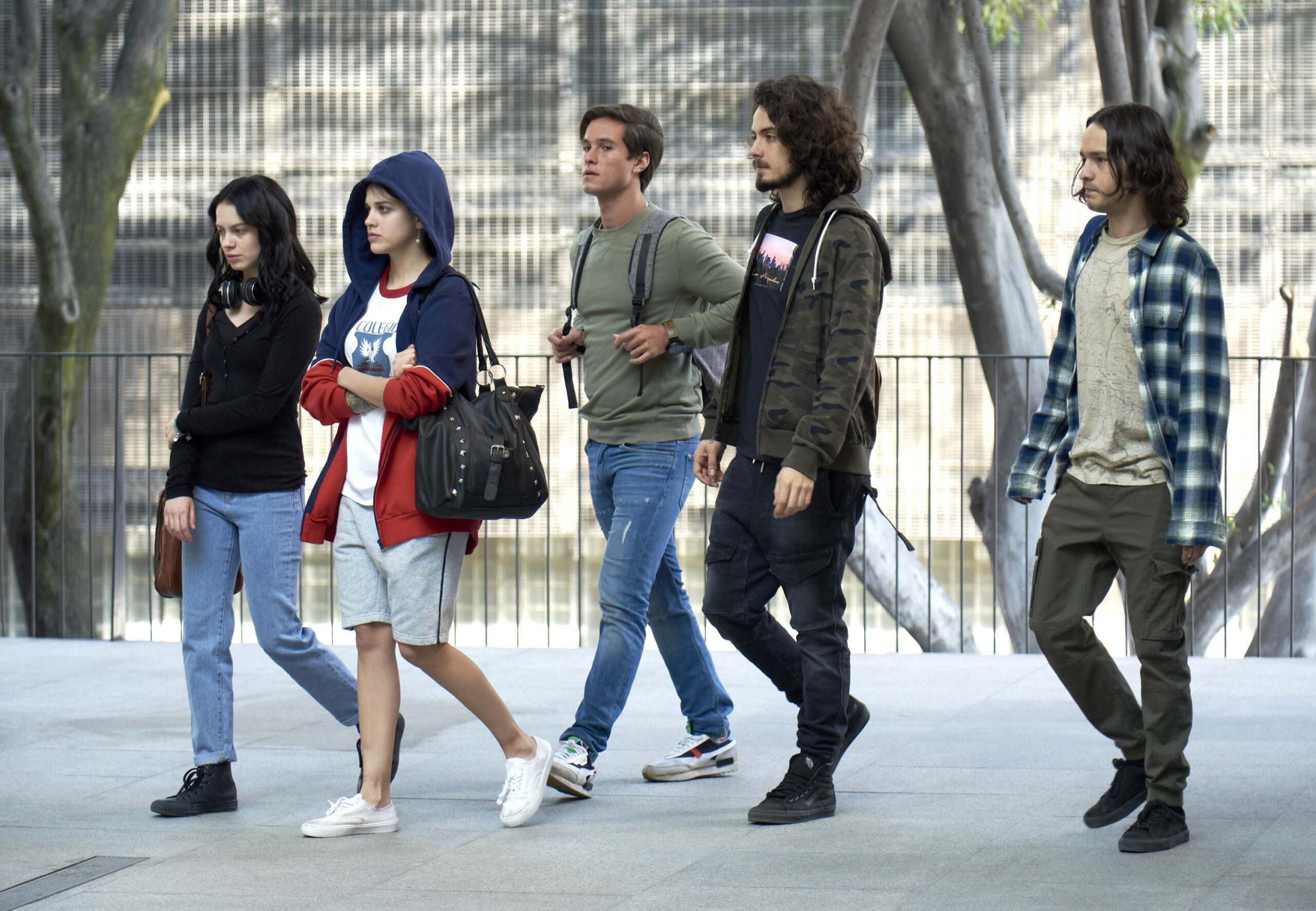 Ana Valeria Becerril come Sofia e Samantha Acuña come Alex e Michael Ronda come Javier e Xabiani Ponce De Leon come Ernesto e Ivan Aragon come Dario in Control Z 2x02 - Foto dal set [tag: Ana Valeria Becerril, Samantha Acuña, Michael Ronda, Xabiani Ponce De Leon, Ivan Aragon] [credit: Mayra Ortiz/Netflix]