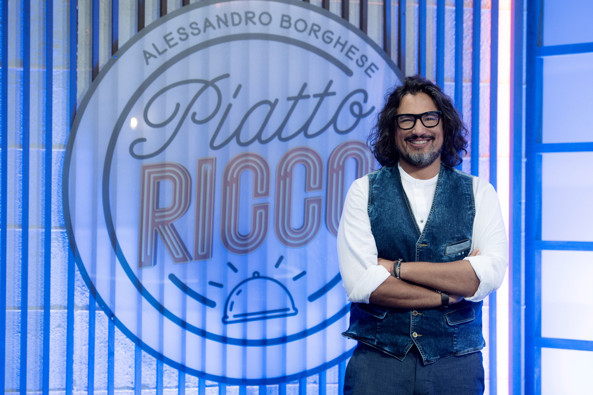 Alessandro Borghese in Piatto Ricco per TV8 [credit: courtesy of TV8]