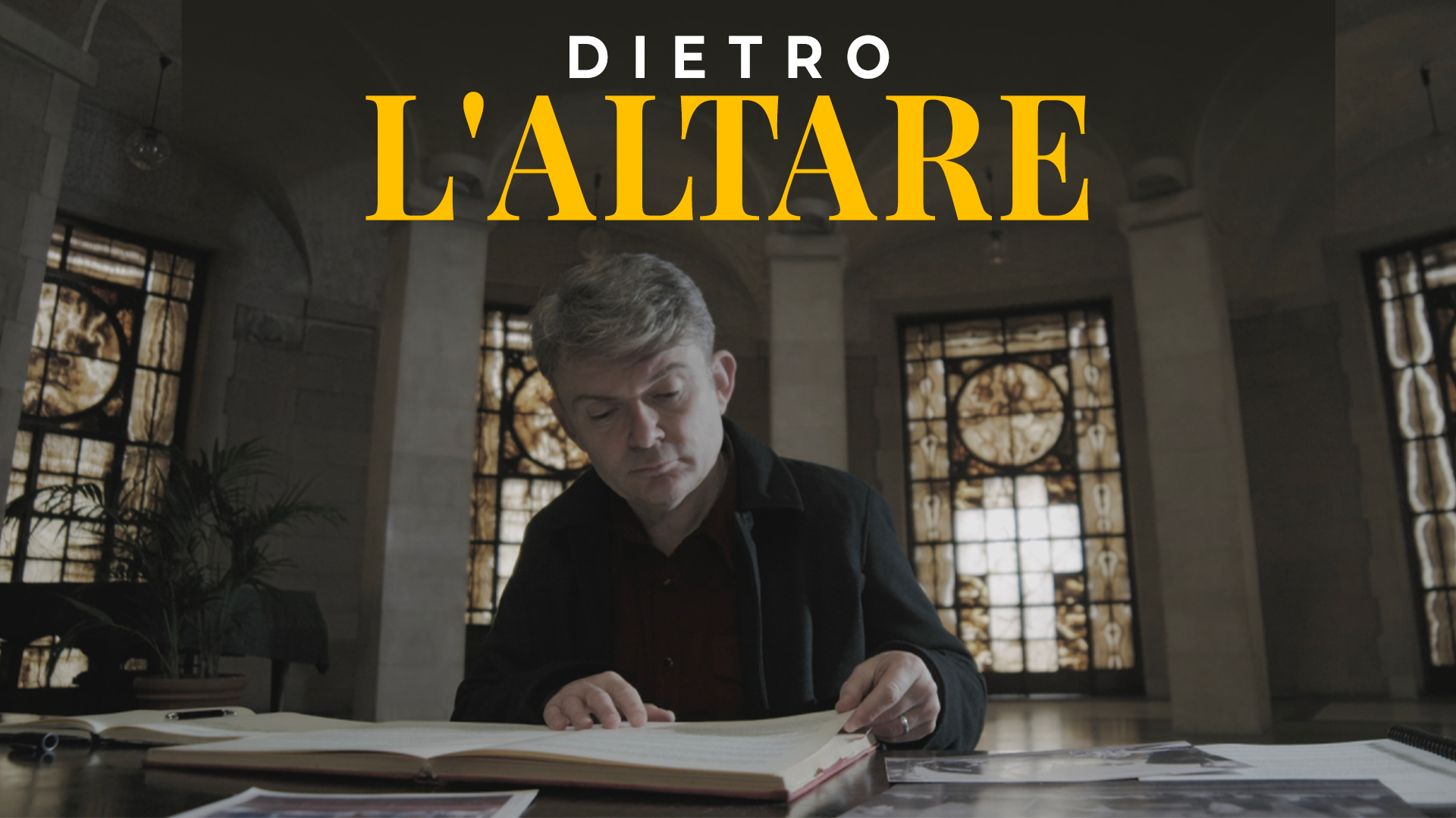 Poster Dietro L'altare