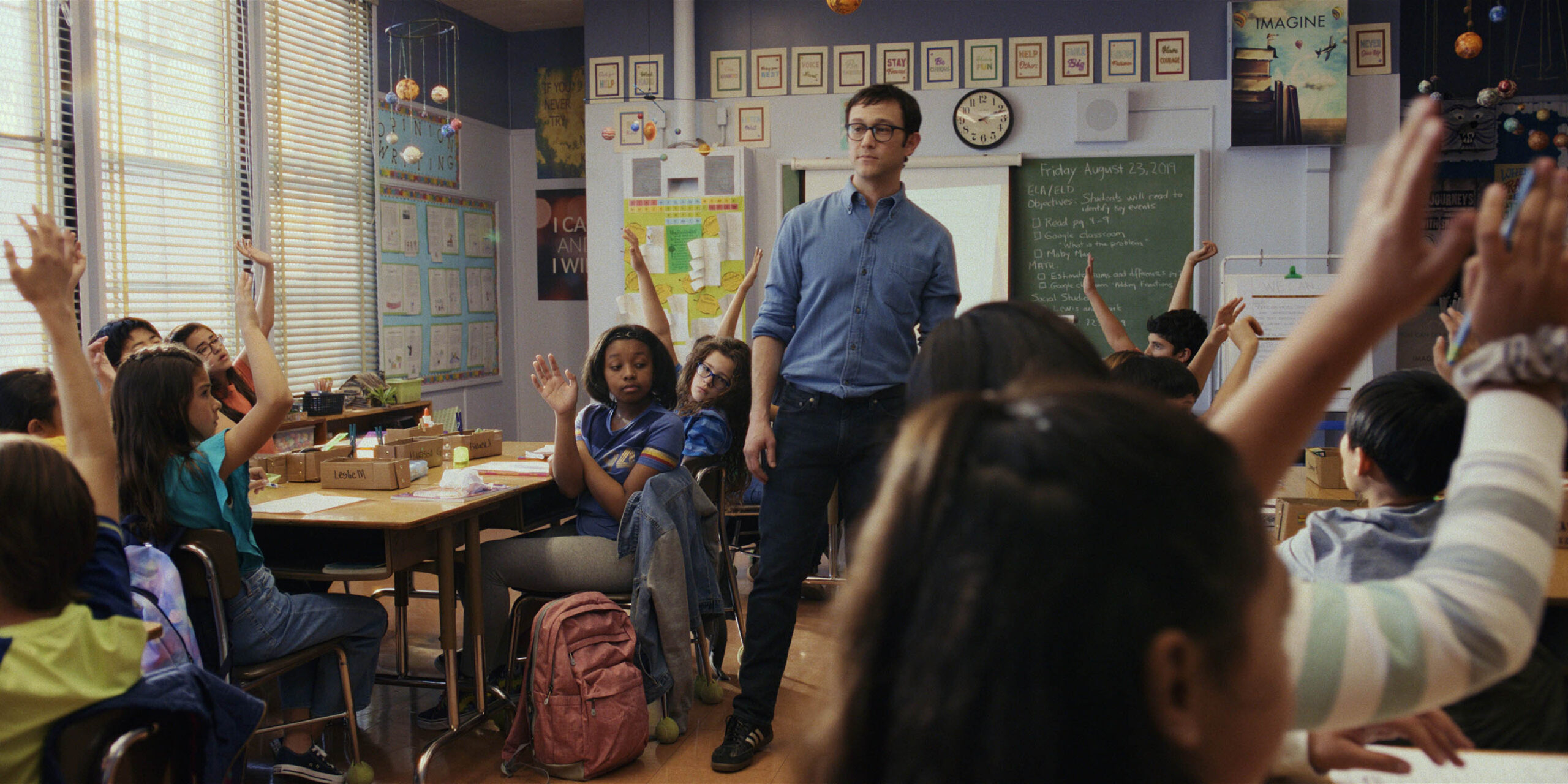 Joseph Gordon-Levitt in Mr. Corman 1x01 [tag: Joseph Gordon-Levitt] [credit: courtesy of Apple]