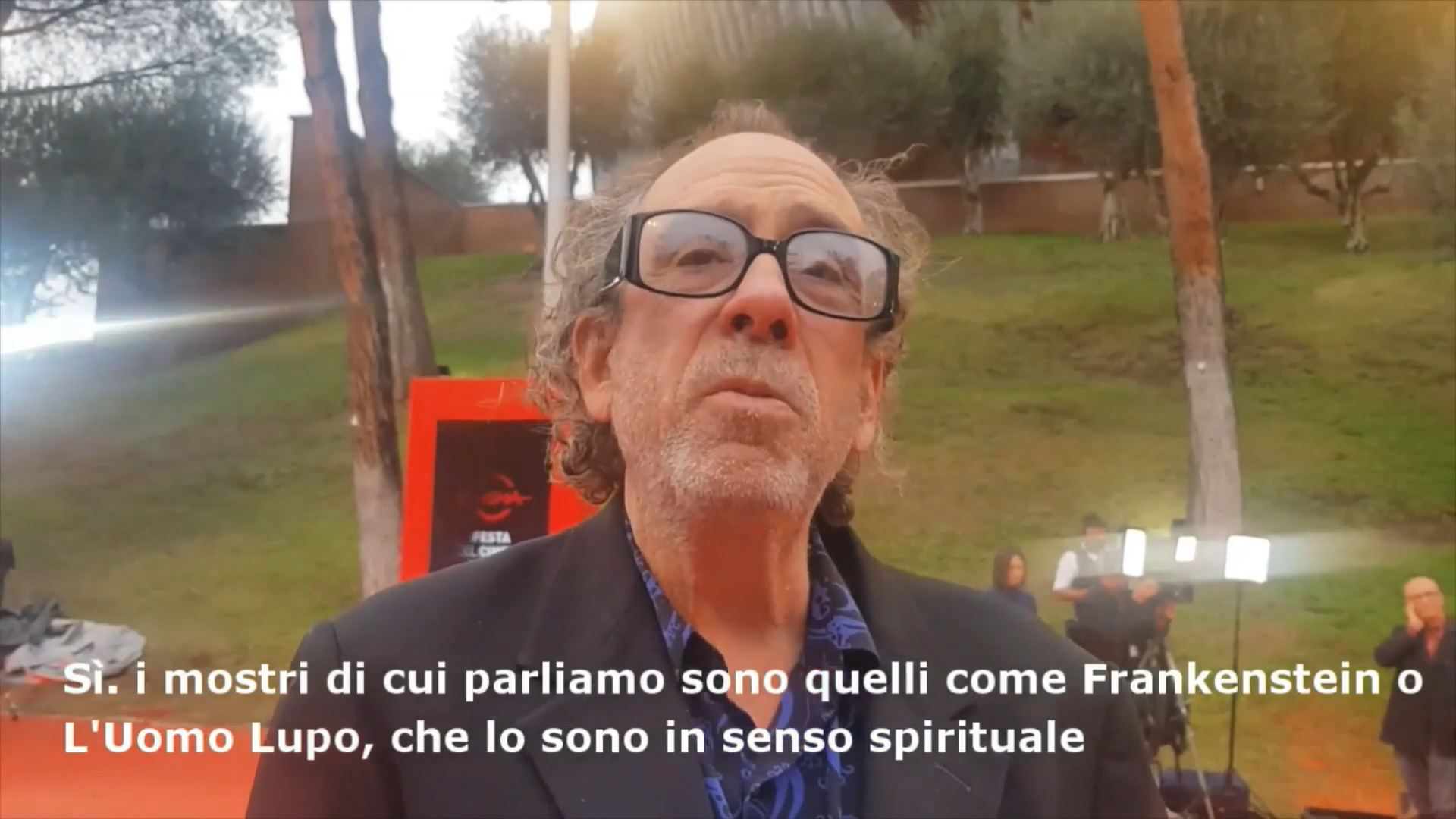 Intervista a Tim Burton: 'I mostri? Meglio degli esseri umani' (Video)