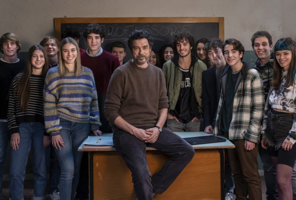 Il cast della prima stagione della serie 'Un Professore' con Alessandro Gassmann