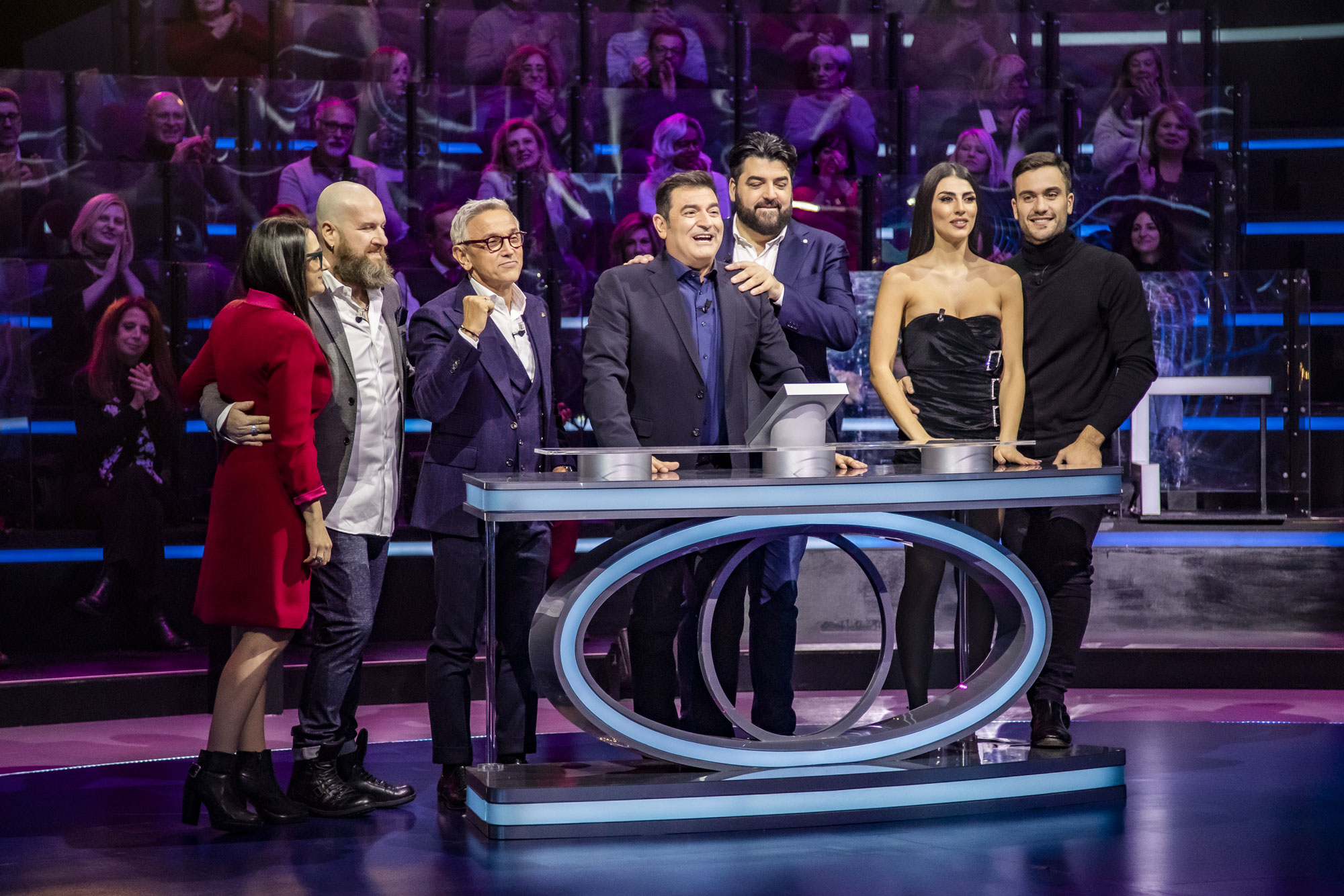 Guess My Age in 1a serata con nuova formula a squadre [credit: foto di Cristiano Barni; courtesy of TV8]