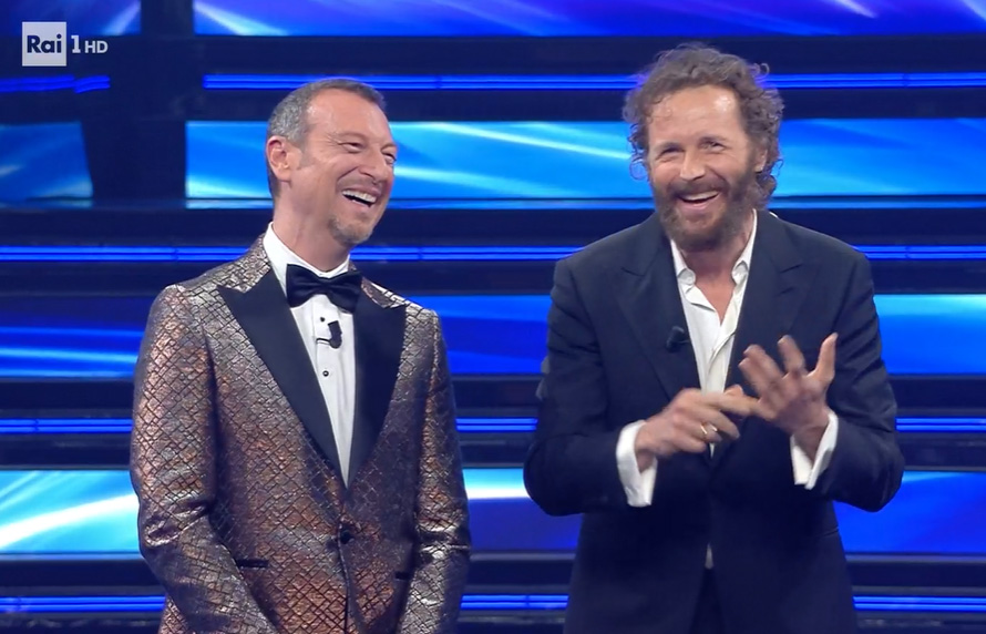 Sanremo 2022, 4a serata - Amadeus con Jovanotti