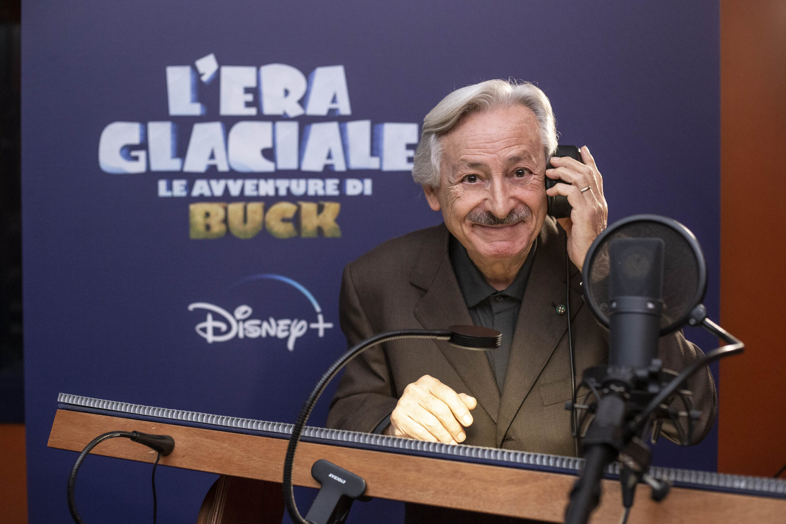 Leo Gullotta presta la sua voce al mammut Manny nel film L'Era Glaciale: le Avventure di Buck [credit: Dario Di Leva; courtesy of Disney Italia]