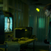 Iola Evans come Kayla in Choose or Die