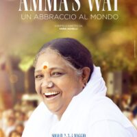 Poster Amma’s Way. Un Abbraccio Al Mondo
