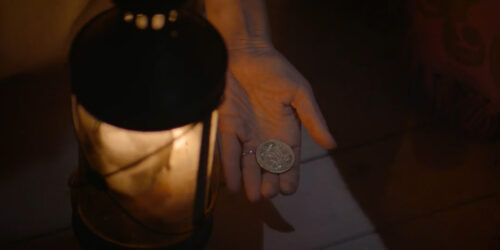 La moneta, Clip dal film Due donne al di là della legge di Raffaele Schettino