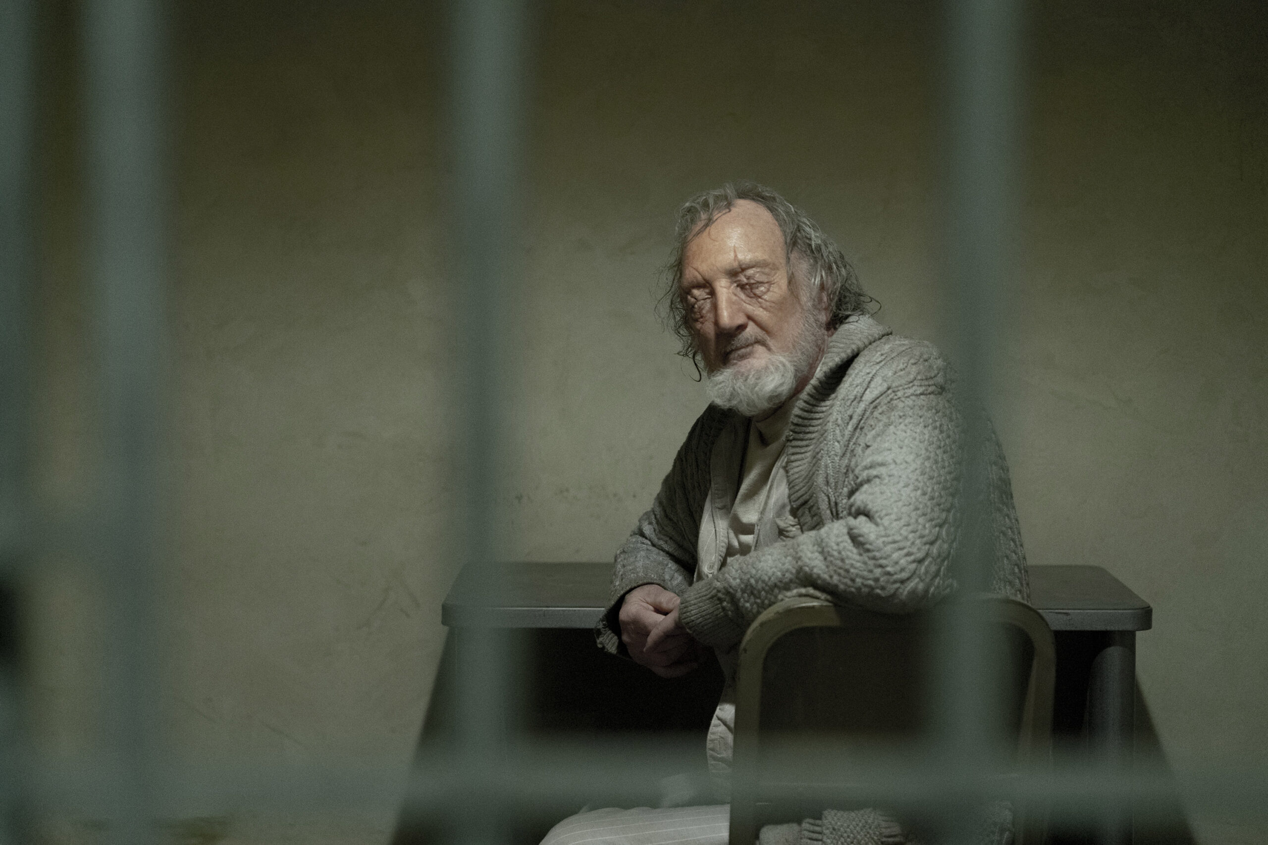 Robert Englund come Victor Creel in Stranger Thnigs 4 [tag: Robert Englund] [credit: Tina Rowden/Netflix]