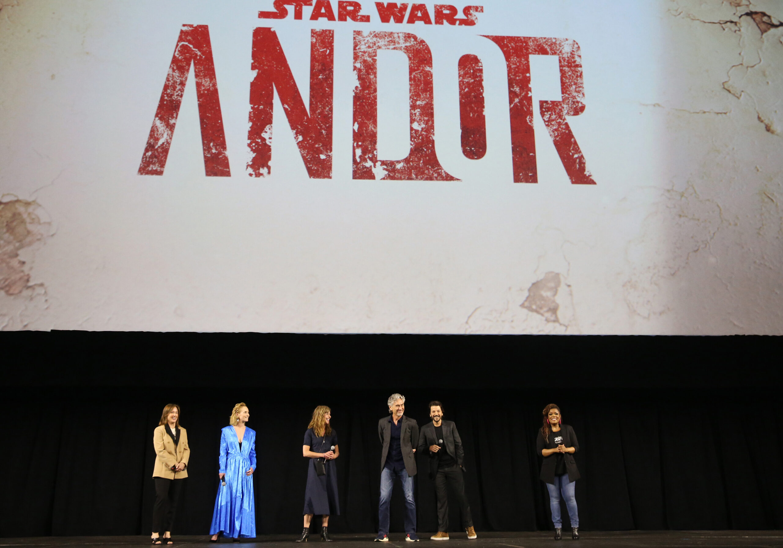 Il cast di Andor al Star Wars Celebration Event 2022 [credit: Jesse Grant; Copyright 2022 Getty Images; courtesy of Disney Italia]
