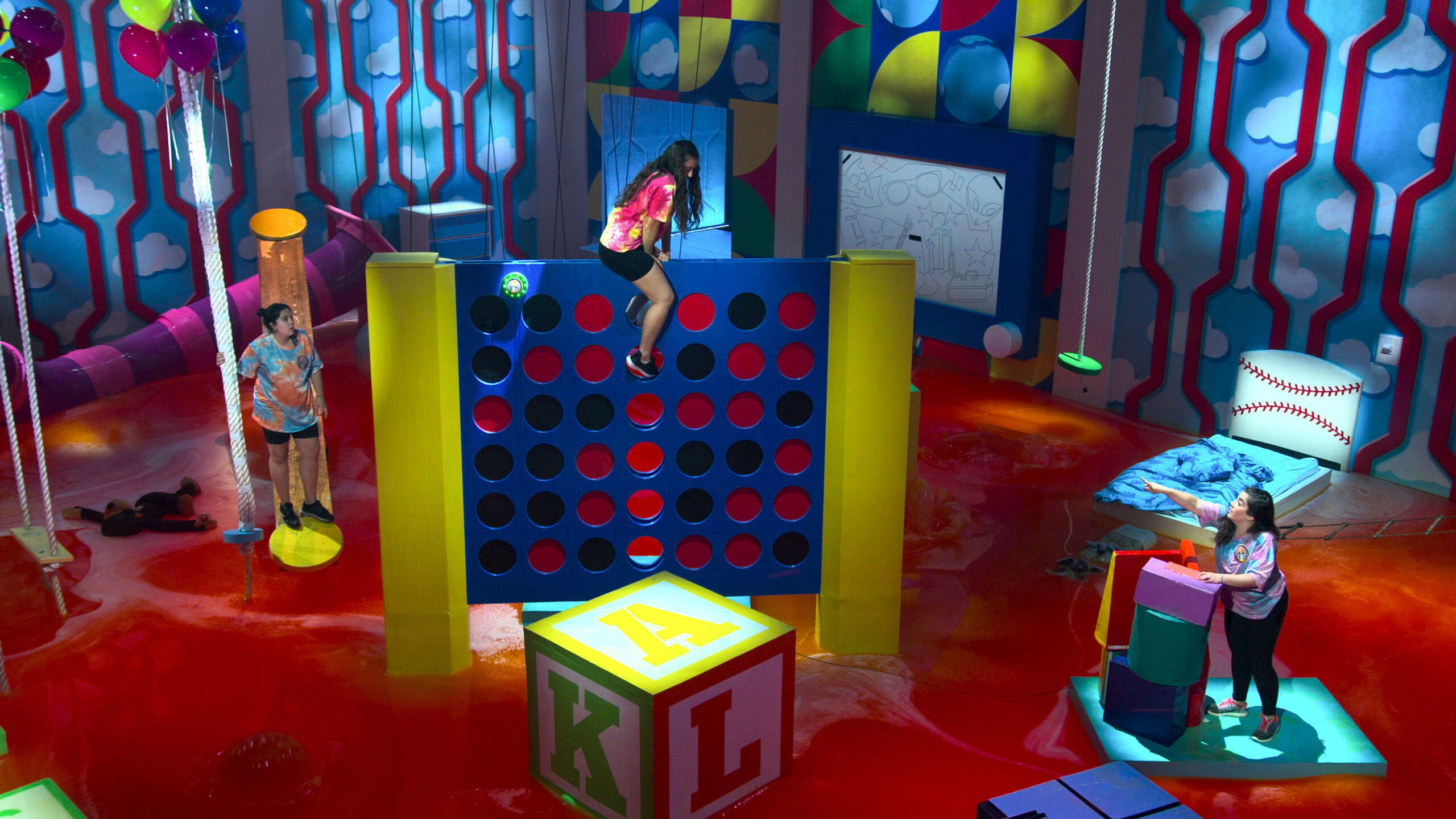 Floor Is Lava 1x05 [credit: courtesy of Netflix]