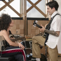 Sergio Mayer Mori come Esteban in Rebelde 2×02