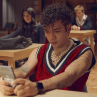Saak come Okane in Rebelde 2×02