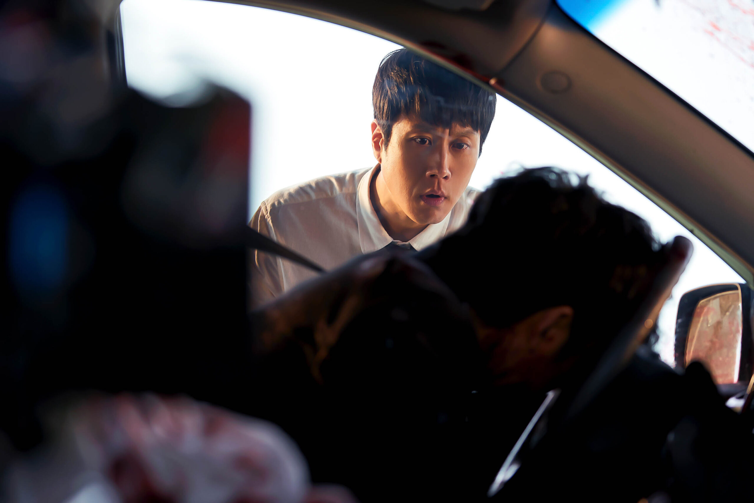 Jung Woo come Park Dong-ha in A Model Family 1x01 [credit: Studio: Narda/Netflix; Copyright 2022 Netflix, Inc; courtesy of Netflix]