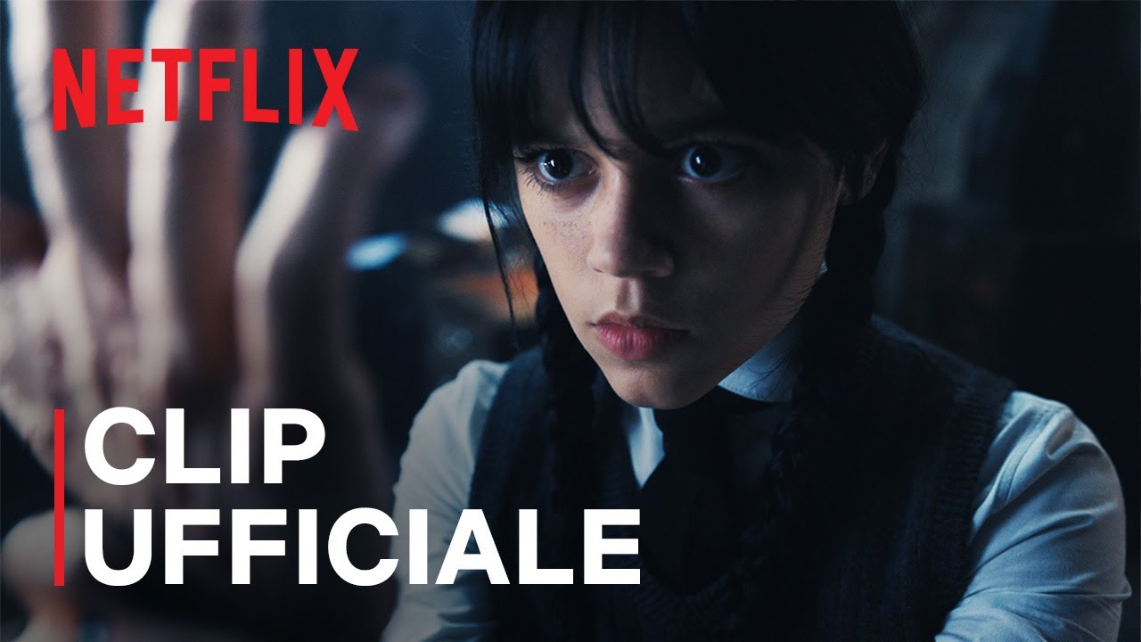 Mercoledì Addams vs Cosa, clip dalla serie con Jenna Ortega