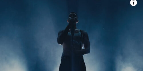 Mahmood canta live ‘T’amo’, clip dal docufilm Mahmood