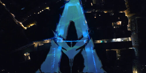 Venezia come Pandora con i canali illuminati di blu aspettando Avatar: La Via dell’Acqua