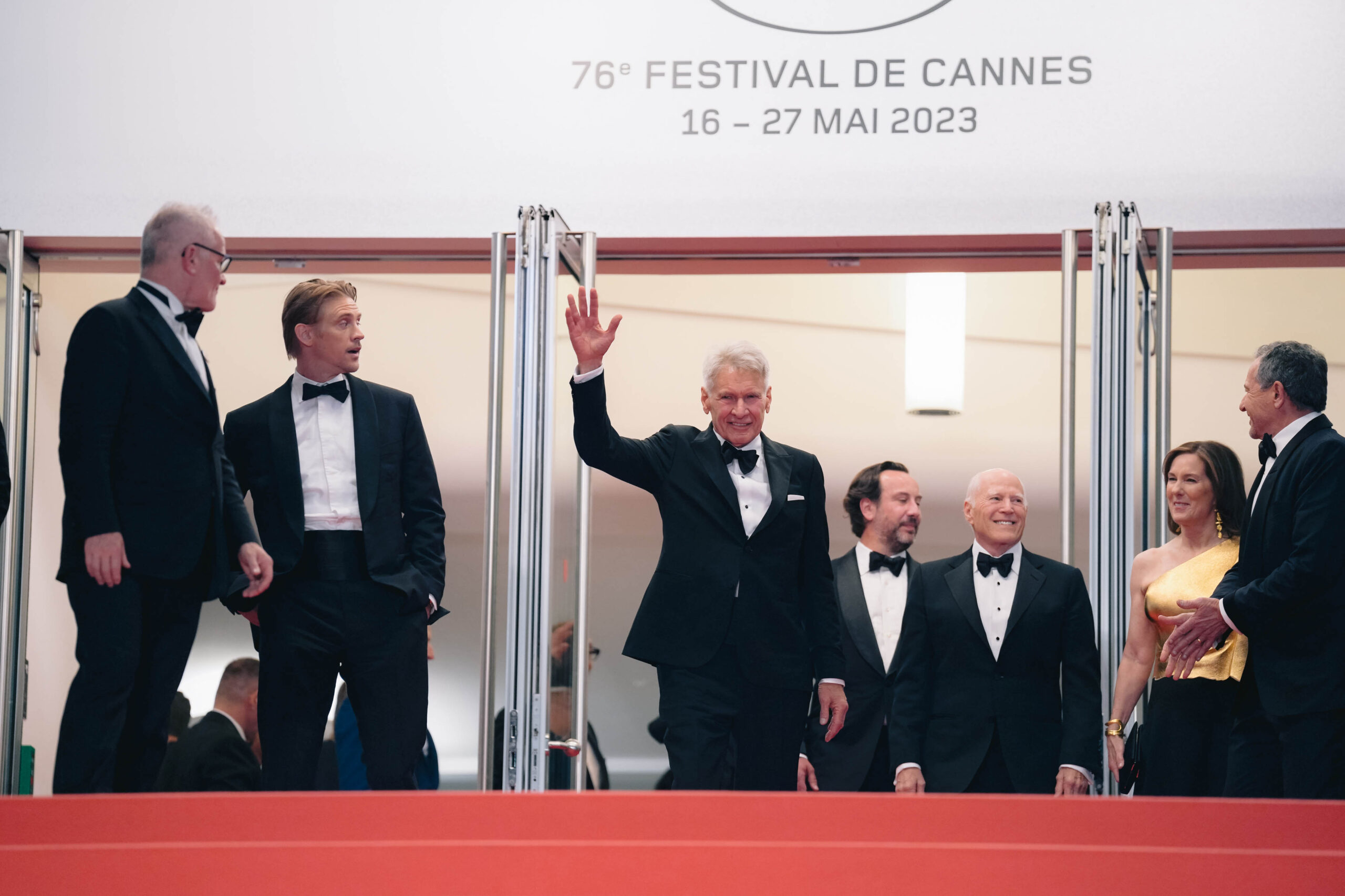 Harrison Ford, Phoebe Waller-Bridge, Mads Mikkelsen, Boyd Holbrook, Ethann Isidore e James Mangold alla anteprima mondiale del film Indiana Jones e il Quadrante del Destino al Festival di Cannes 76 il 18 maggio 2023 [tag: Harrison Ford, Phoebe Waller-Bridge, Mads Mikkelsen, Boyd Holbrook, Ethann Isidore, James Mangold] [credit: Serge Arnal; courtesy of Disney]