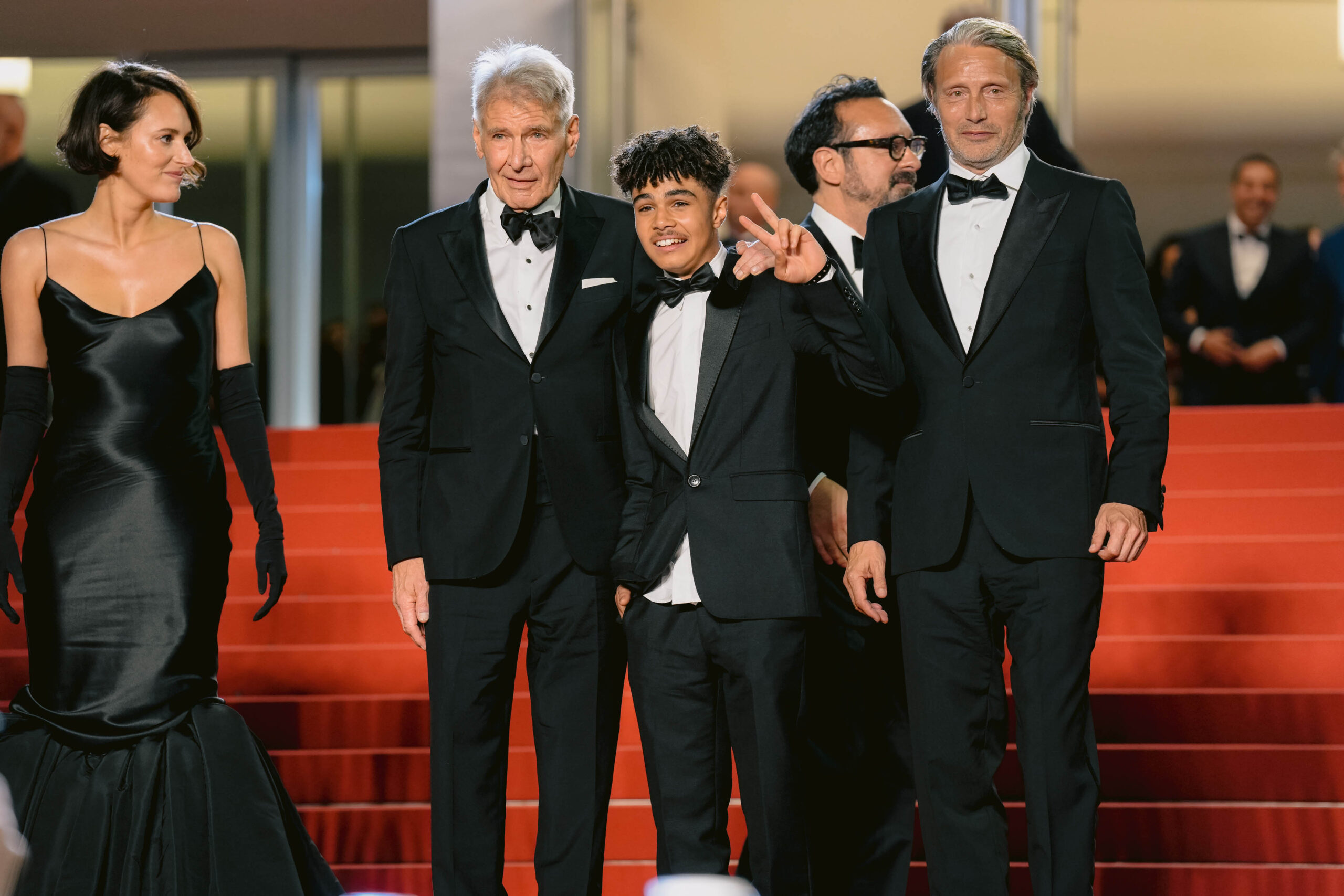 Harrison Ford, Phoebe Waller-Bridge, Mads Mikkelsen, Boyd Holbrook, Ethann Isidore e James Mangold alla anteprima mondiale del film Indiana Jones e il Quadrante del Destino al Festival di Cannes 76 il 18 maggio 2023 [tag: Harrison Ford, Phoebe Waller-Bridge, Mads Mikkelsen, Boyd Holbrook, Ethann Isidore, James Mangold] [credit: Serge Arnal; courtesy of Disney]