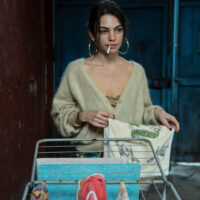 Giulia Ercolini come Ragazza Ceretta in La Vita Bugiarda degli Adulti 1×01