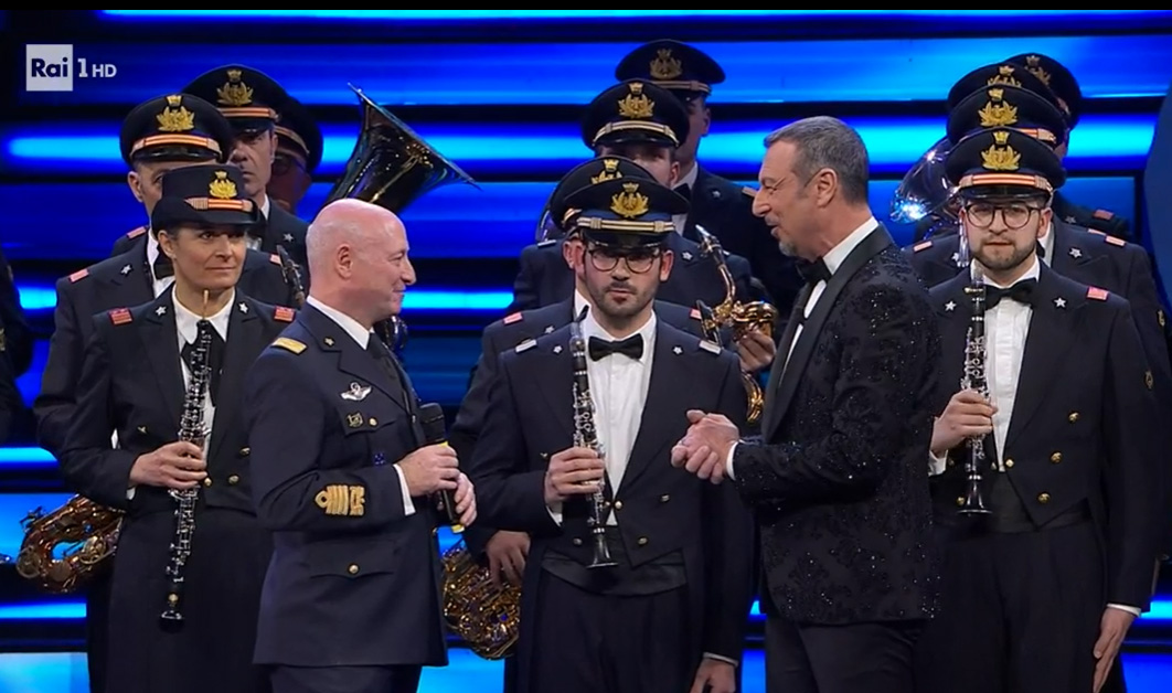 Sanremo 2023 | la banda dell'Aeronautica Militare nella Serata Finale