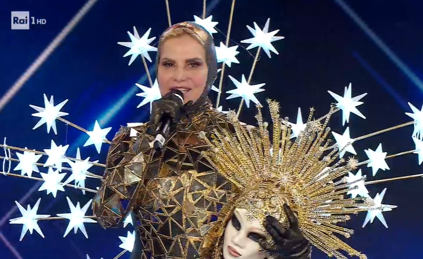 Il Cantante Mascherato 2023 | Simona Ventura dentro la maschera di Stella