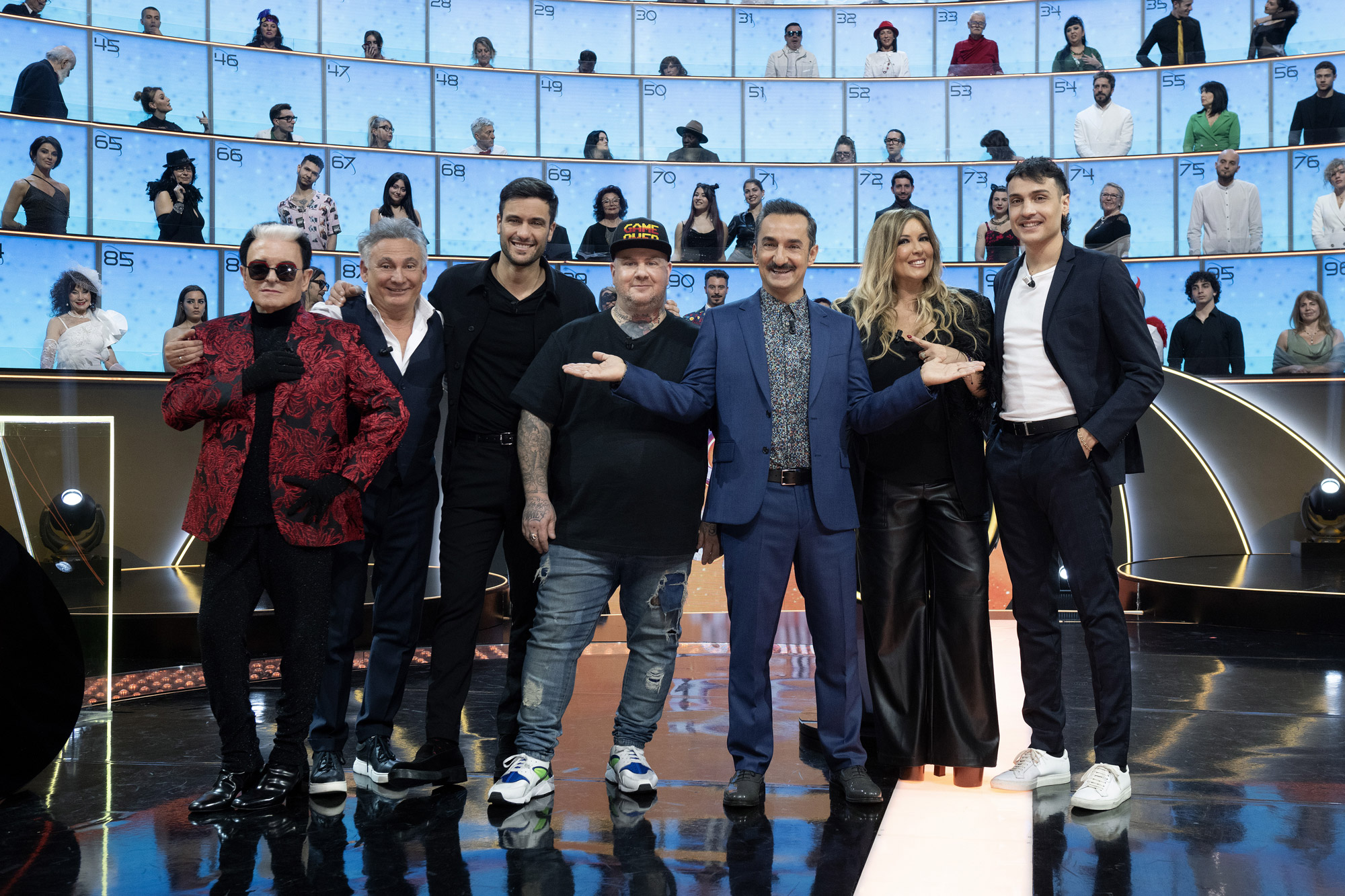 100% Italia Special - 2a puntata con Cristiano Malgioglio, Pierpaolo Pretelli, Francesco Paolantoni, Selvaggia Lucarelli, Jake La Furia e Simone Paciello in arte Awed [credit: foto di Jule Hering; courtesy of TV8]