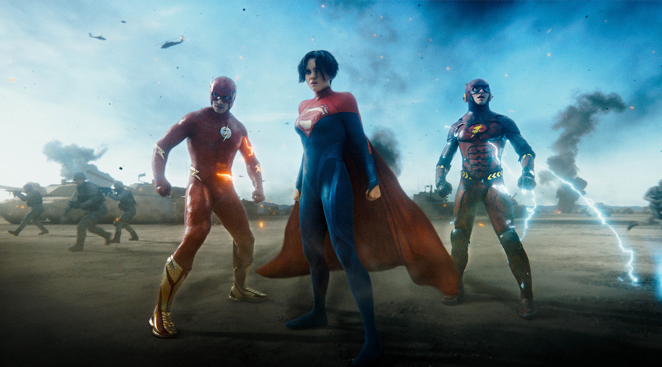 Ezra Miller come Barry Allen/The Flash, Sasha Calle come Kara Zor-El/Supergirl e Ezra Miller come Barry Allen/The Flash in The Flash della Warner Bros. Pictures [credit: courtesy of Warner Bros. Pictures/DC Comics; Copyright 2023 Warner Bros. Ent. All Rights Reserved./DC]