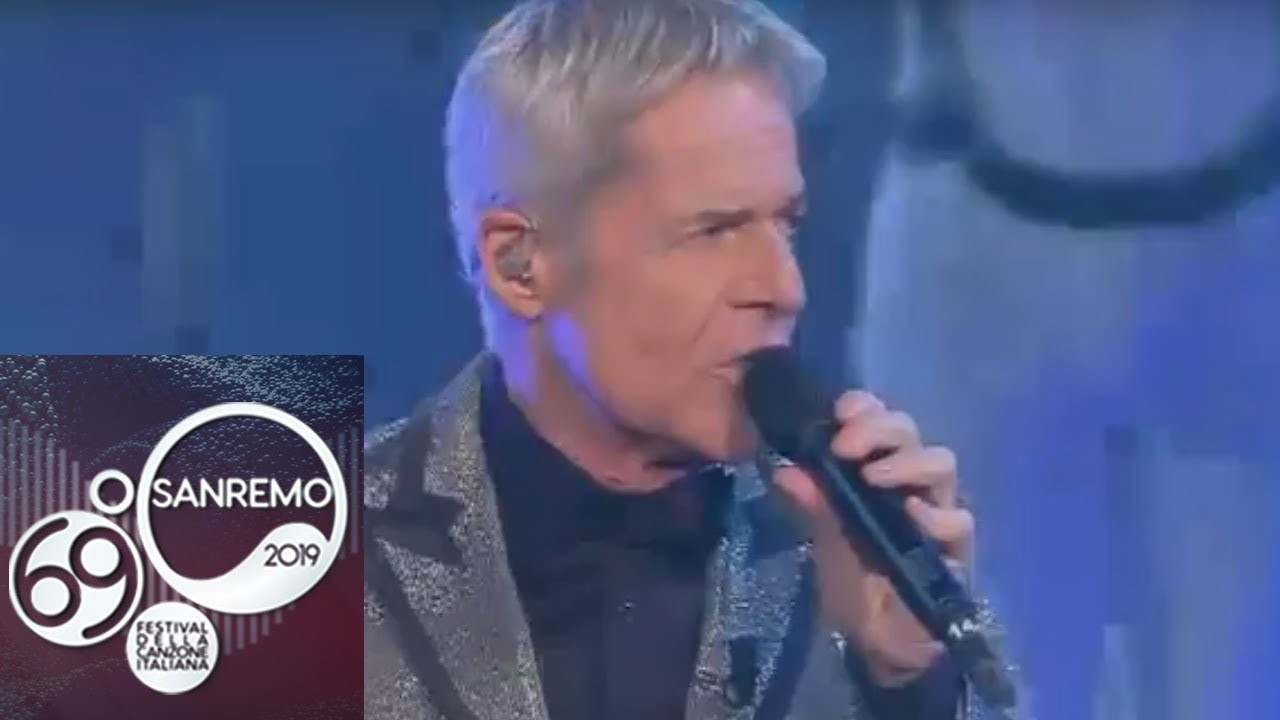 Sanremo 2019, Claudio Baglioni apre la quarta serata con 'Acqua dalla luna'