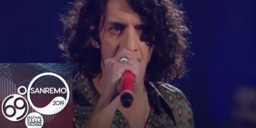 Sanremo 2019, Motta canta ‘Dov’è l’Italia’