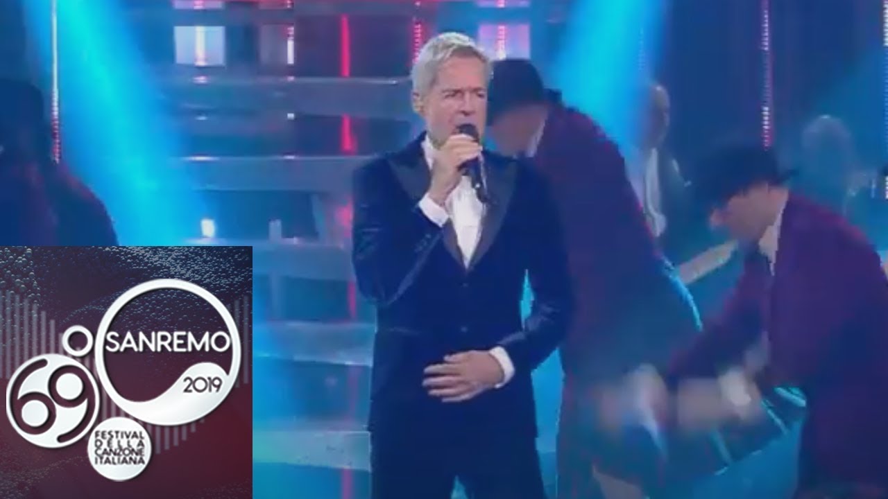 Sanremo 2019, Claudio Baglioni apre la terza serata con Viva l'Inghilterra