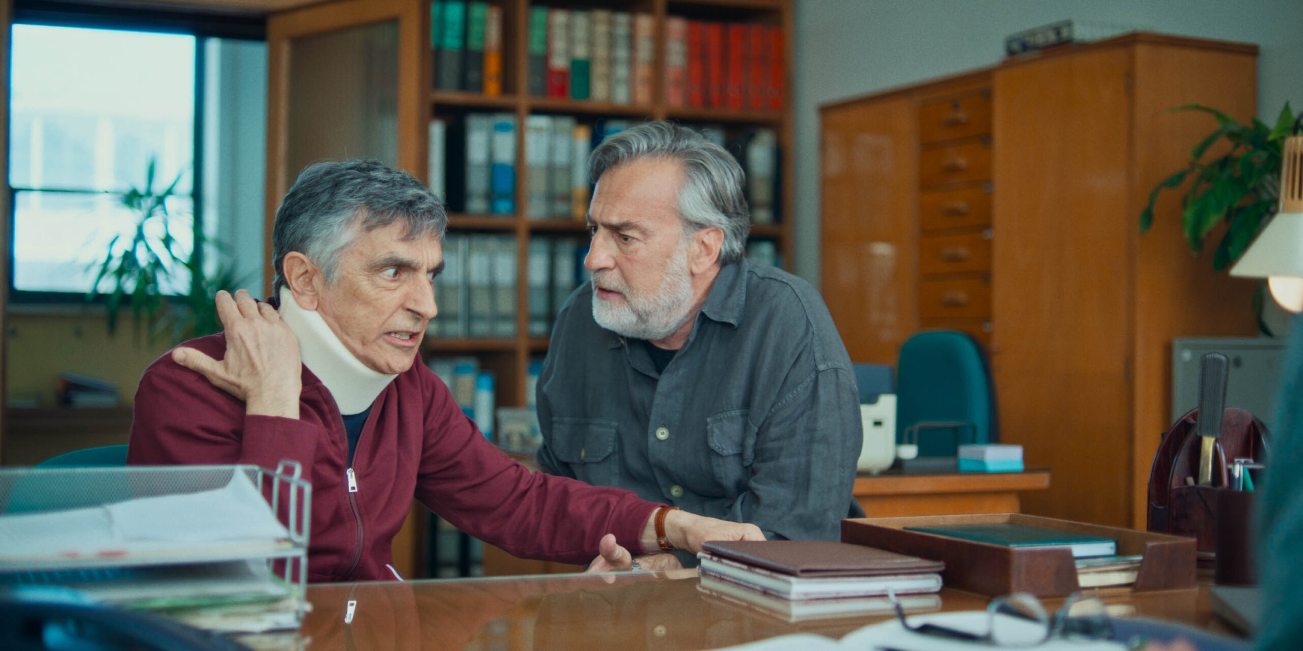 Vincenzo Salemme e Max Tortora nel film La guerra dei nonni di Gianluca Ansanelli [tag: Vincenzo Salemme, Max Tortora] [credit: courtesy of Medusa Film]