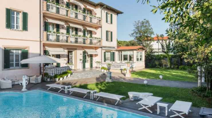 La casa di Andrea Bocelli a Forte dei Marmi (credits @architectural digest)