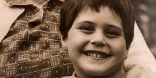 Qui era solo una bimba, ma adesso è tra le conduttrici più famose in Italia | FOTO