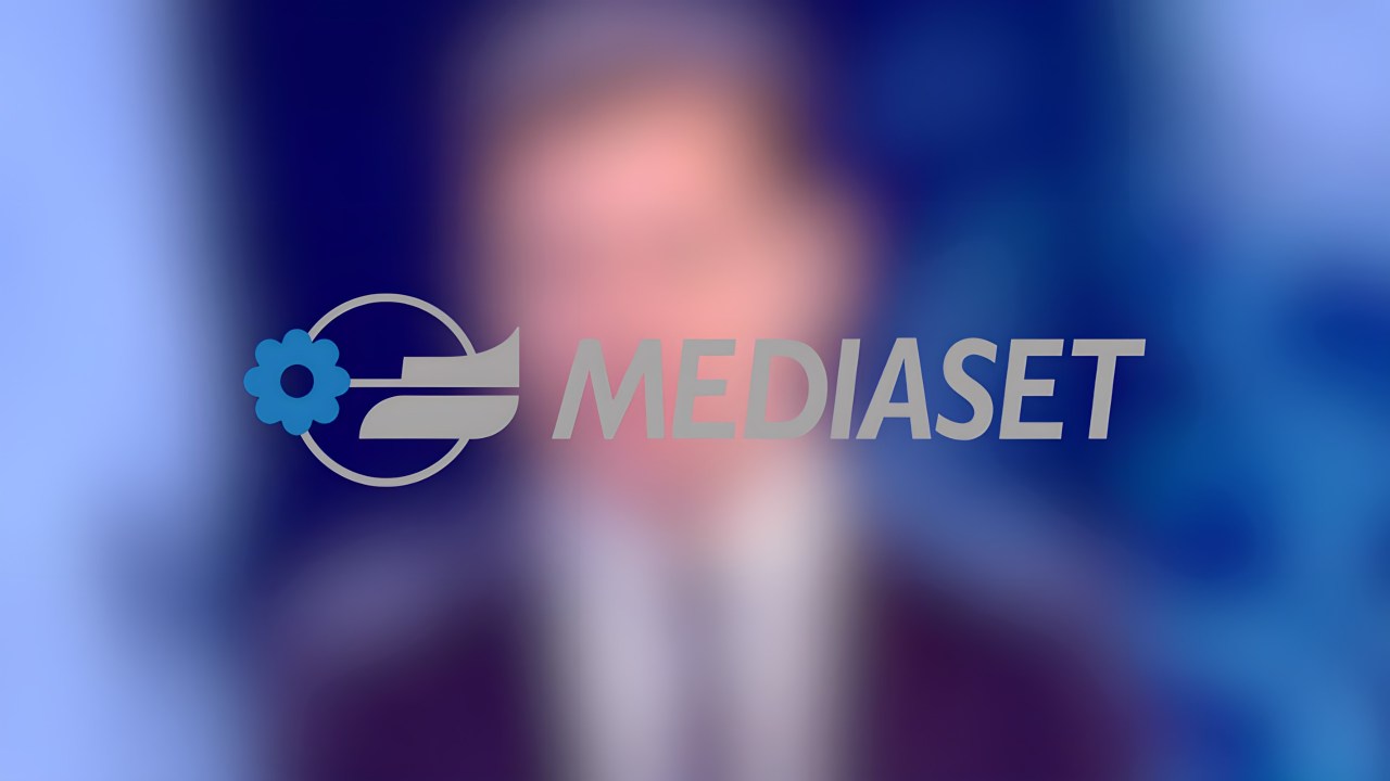 Figuraccia conduttore Mediaset