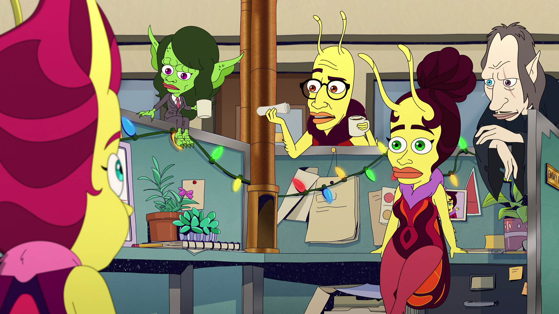 (S-D) Aidy Bryant come Emmy the Love Bug, Rosie Perez come Petra the Ambition Goblin, Brandon Kyle Goodman come Walter the Love Bug, Keke Palmer come Rochelle the Love Bug, e David Thewlis come Shame Wizard in Human Resources 1x01 [credit: courtesy of Netflix; Copyright 2022 Netflix, Inc.]