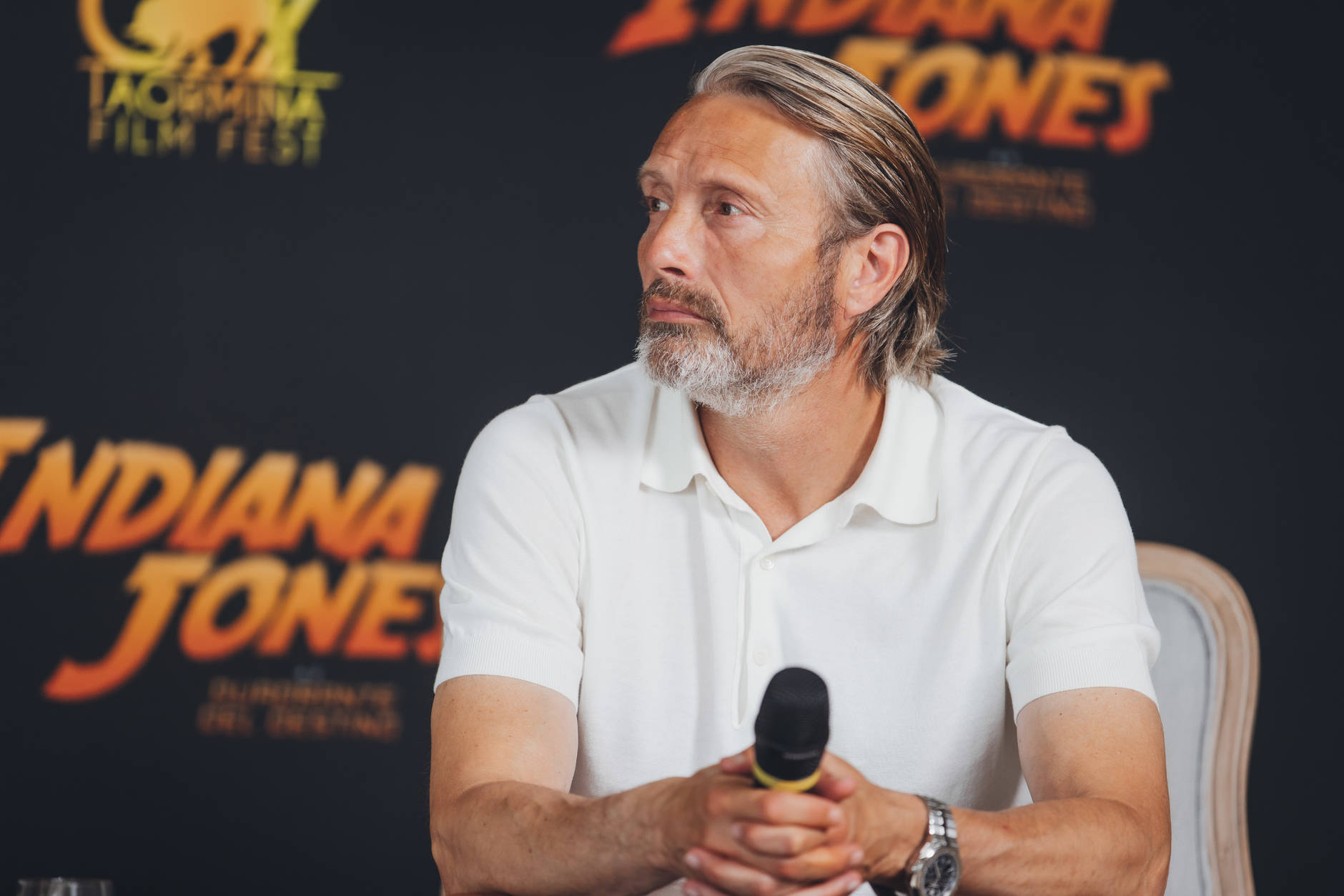 Mads Mikkelsen alla conferenza stampa del film Indiana Jones e il quadrante del destino al Festival di Taormina 2023 [credit: courtesy of Disney]
