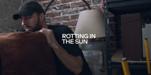 Rotting in the Sun, clip dal film con Sebastián Silva e Jordan Firstman