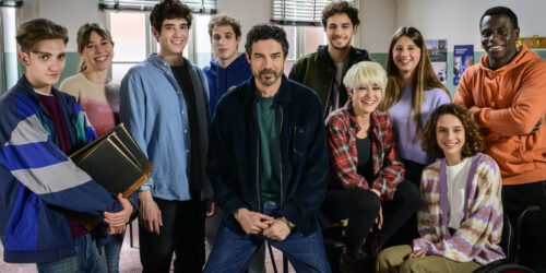 Un Professore 2 su Rai1, debutto rinviato: non andrà in onda stasera 16 novembre Un Professore 2 su Rai1, debutto rinviato: non andrà in onda stasera 16 novembre