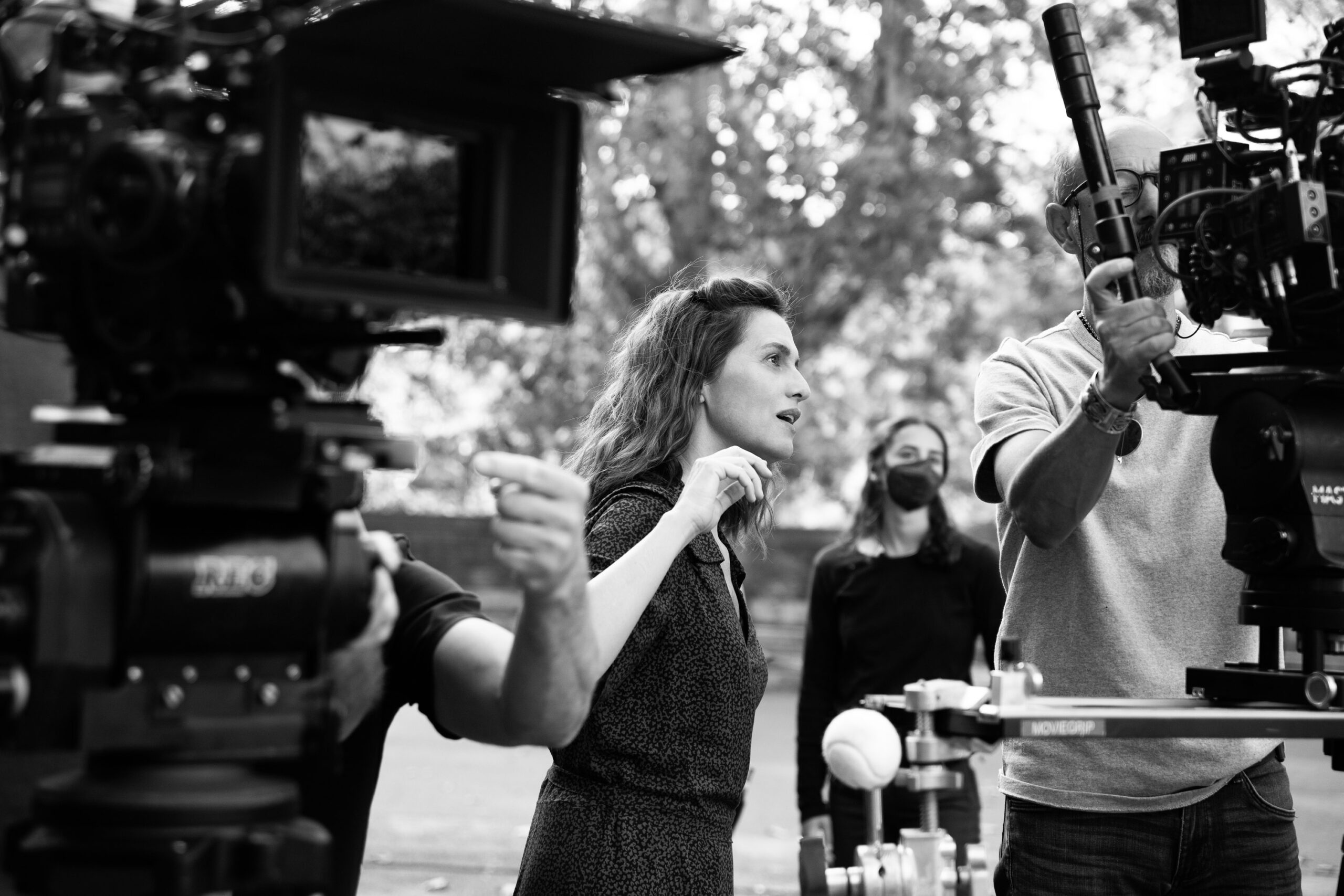 Paola Cortellesi sul set del suo film C'è ancora domani [credit: foto di Lusia Carcavale]